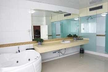 Urumqi Jingu Hotel Luaran gambar