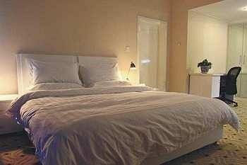 Urumqi Jingu Hotel Luaran gambar