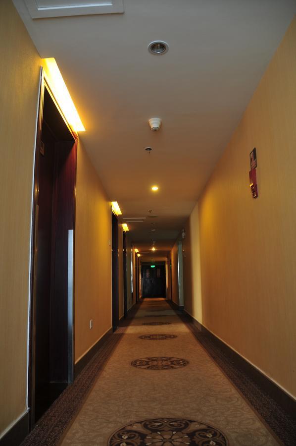 Urumqi Jingu Hotel Luaran gambar